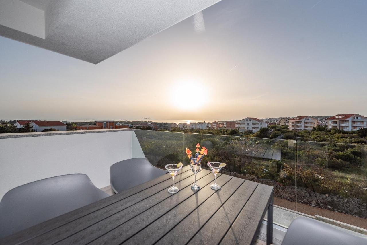 Apartments & Rooms Pool Villas Maris Novalja Bagian luar foto