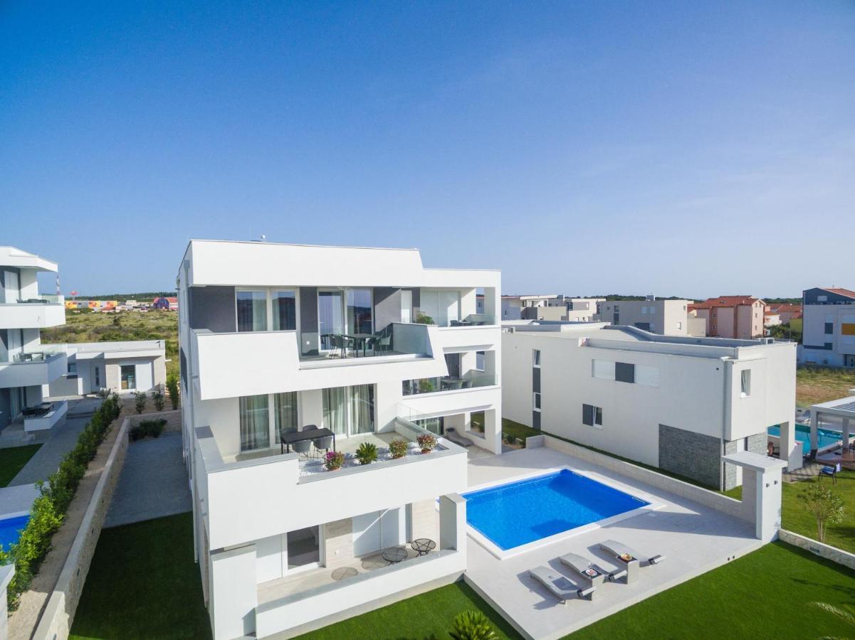 Apartments & Rooms Pool Villas Maris Novalja Bagian luar foto